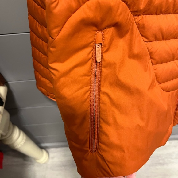 Lululemon size small puffer jacket - Picture 5 of 10